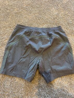 Lululemon men’s paste breaker short 7 “ iridescent